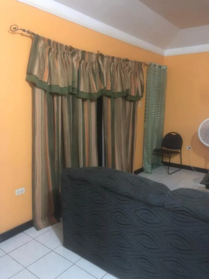 Finest Accommodation Renfrew Place 1 Bedroom Apt # 42 New Kgn 4--12 Renfrew Rd Kingston Apartment